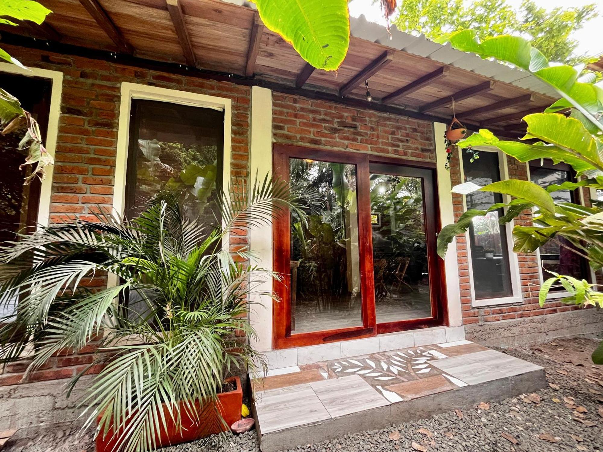 Вилла Itchimbia Garden Ayampe Montana Y Mar Экстерьер фото
